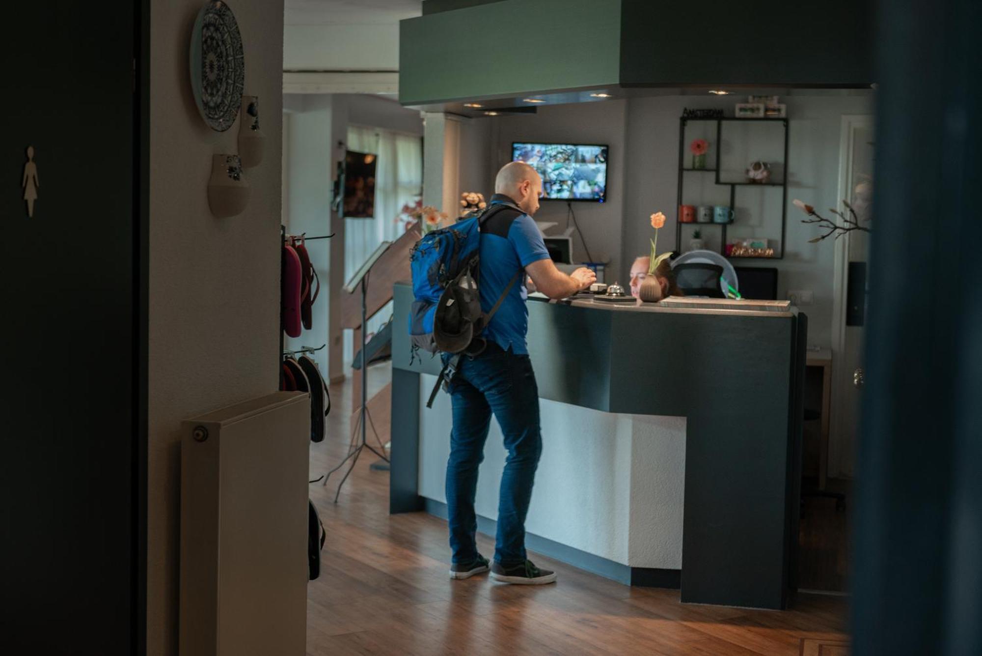 Boutique Hotel Herbergh Amsterdam Airport Free Parking Badhoevedorp Exterior foto