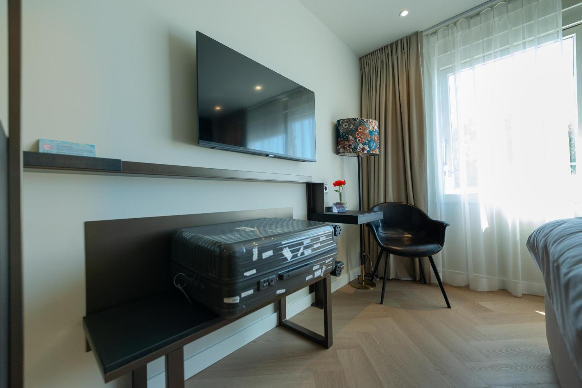 Boutique Hotel Herbergh Amsterdam Airport Free Parking Badhoevedorp Exterior foto