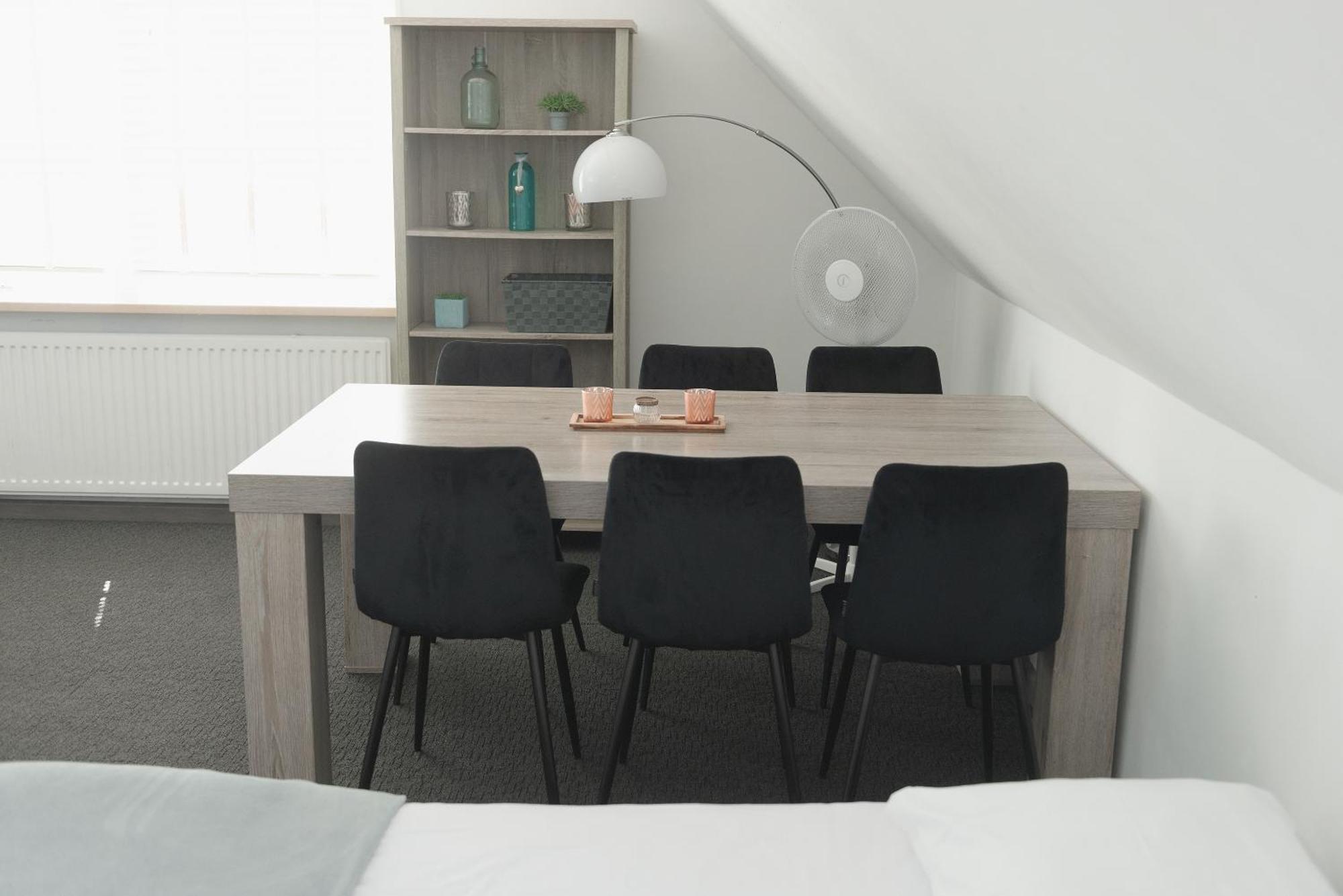 Boutique Hotel Herbergh Amsterdam Airport Free Parking Badhoevedorp Exterior foto