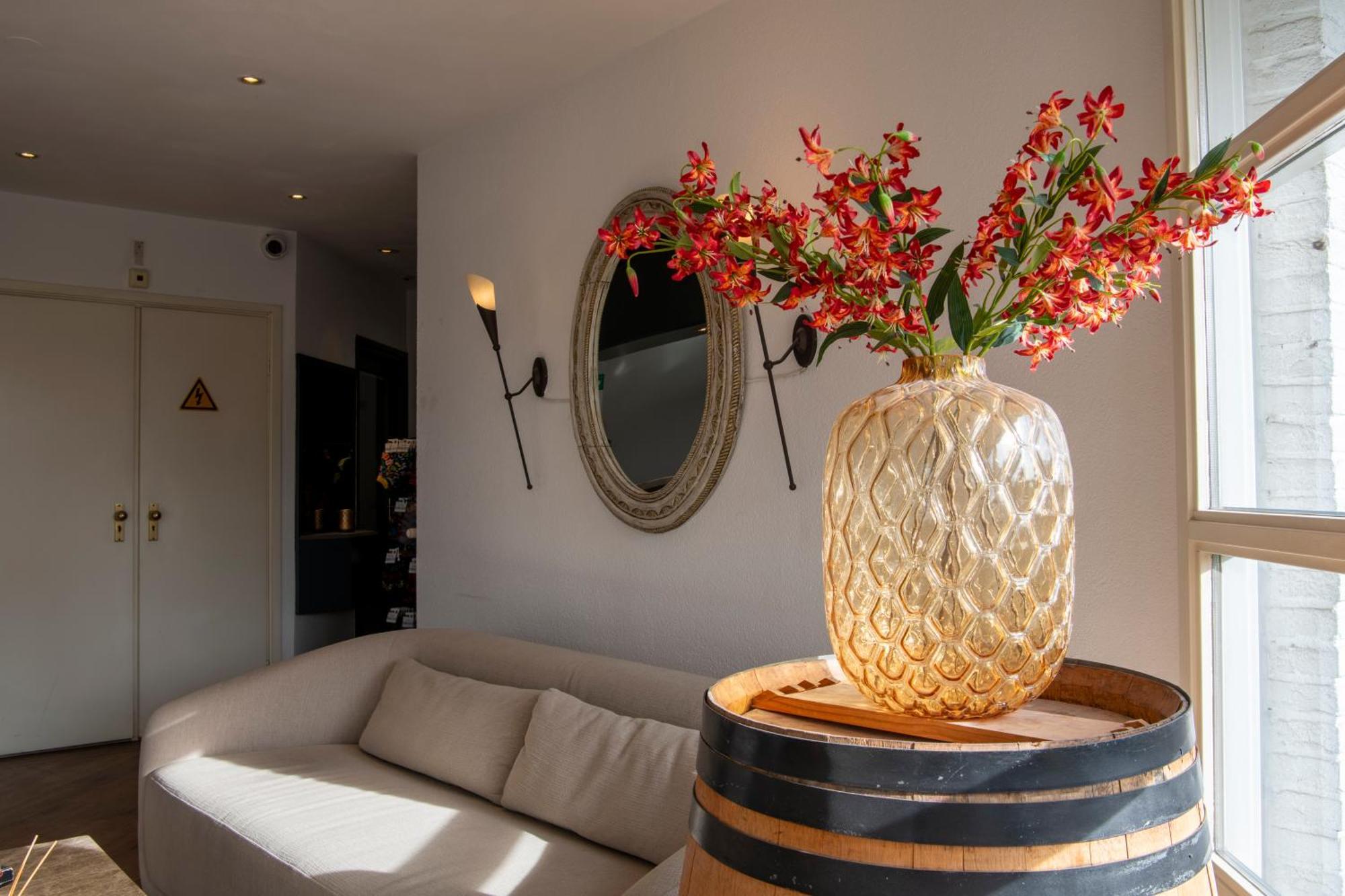 Boutique Hotel Herbergh Amsterdam Airport Free Parking Badhoevedorp Exterior foto